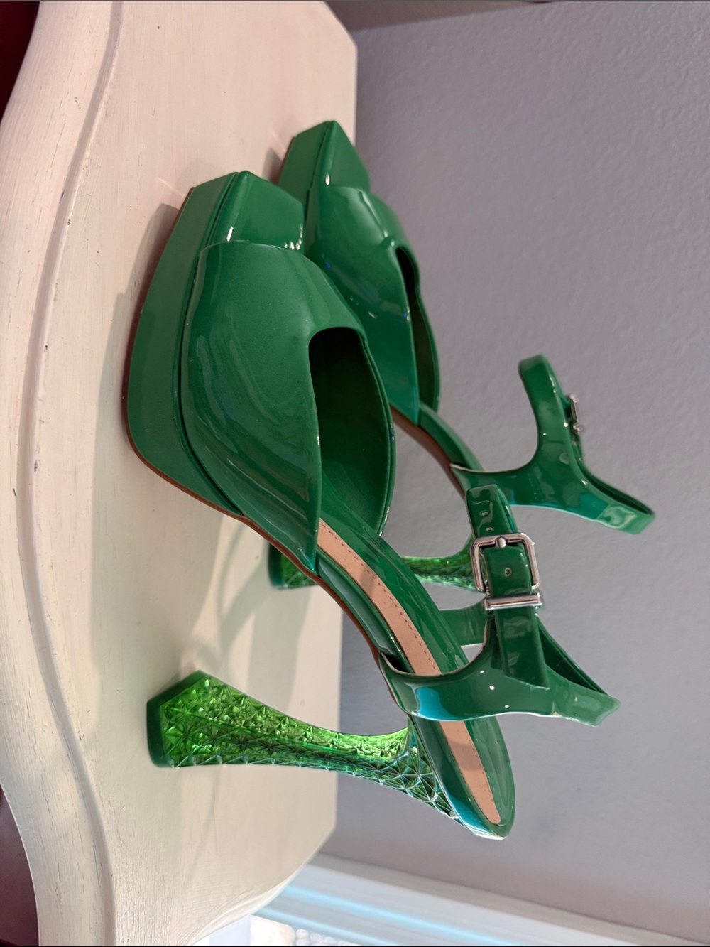 Gianni Bini Emerald Green Patent Platform Slingback Heels - Picture 3 of 5